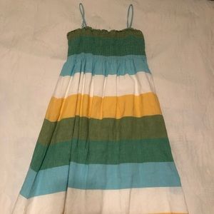 A gap size S (6-7) below knee colorful dress.